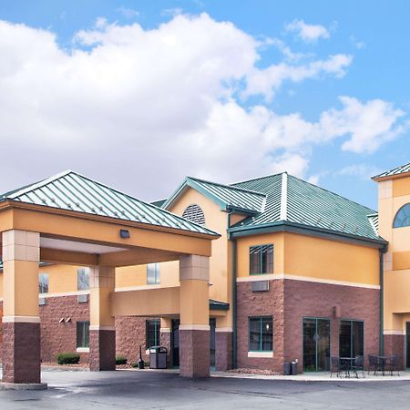 Days Inn By Wyndham Brewerton/ Syracuse Near Oneida Lake Zewnętrze zdjęcie