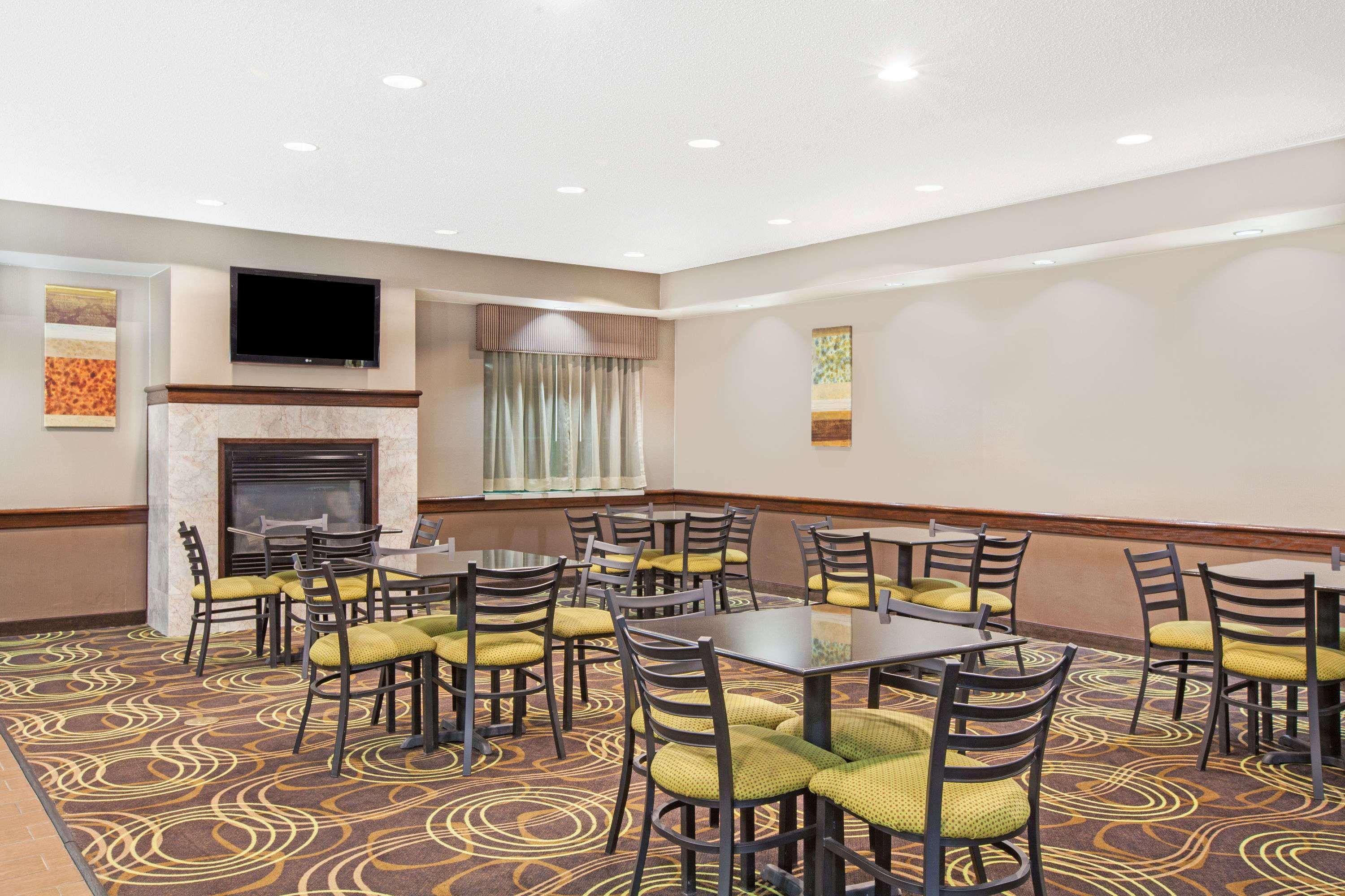 Days Inn By Wyndham Brewerton/ Syracuse Near Oneida Lake Zewnętrze zdjęcie
